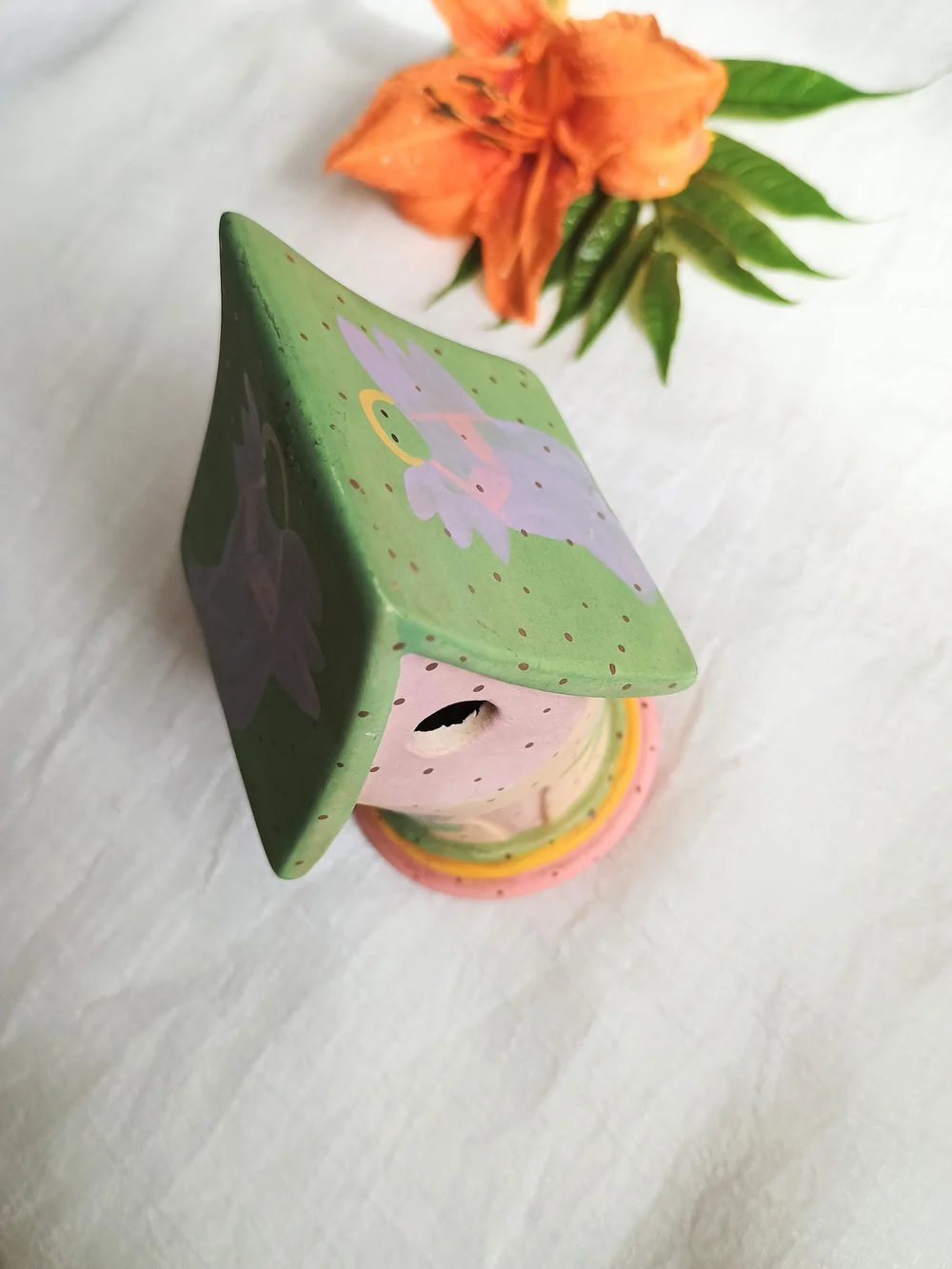 🌷 COTTAGE CORE 🌷 VTG Whimsical, Hand-Painted, Miniature, Ceramic Birdhouse